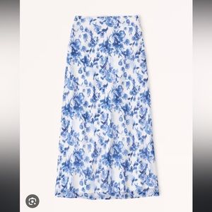 Abercrombie Chiffon Column Midi Skirt in Size SP